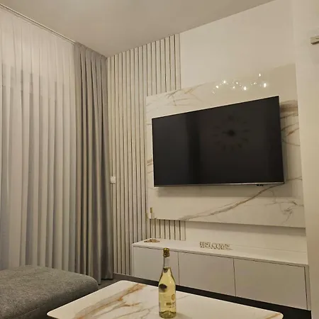 Helena Apartment Promajna